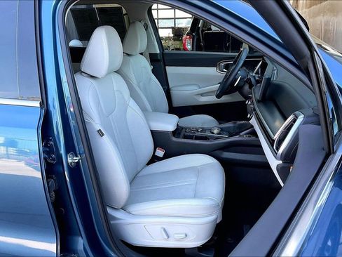 Used 2025 Kia Sorento EX image 7