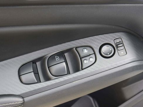 Used 2022 Nissan Altima 2.5 SV AWD/4WD image 15