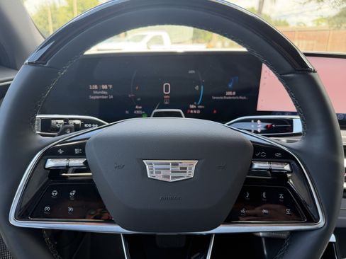 Certified 2024 Cadillac Lyriq Sport RWD image 29