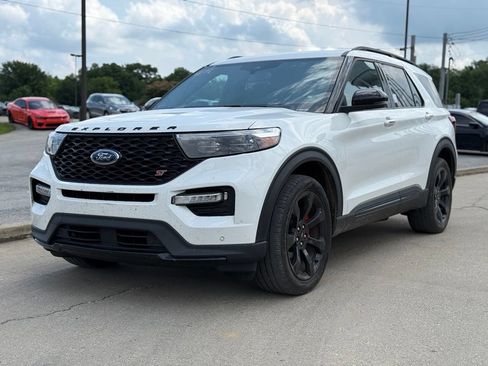 Used 2023 Ford Explorer ST w/ Equipment Group 401A AWD/4WD image 2