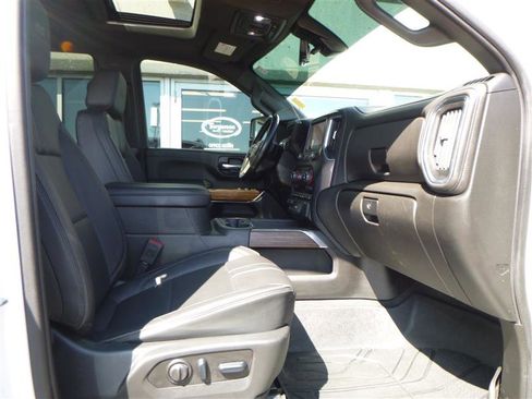 Used 2023 Chevrolet Silverado 2500 High Country image 10