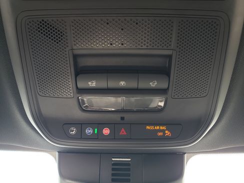 New 2026 Chevrolet Traverse LT w/ Sun and Wheel Package FWD image 26