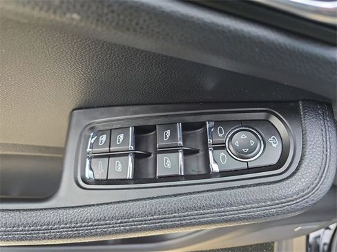 Used 2017 Porsche Macan Base image 31