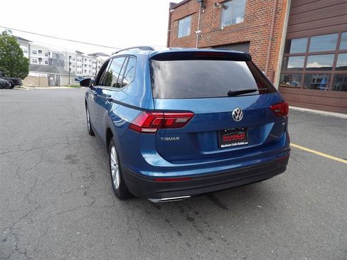 Used 2018 Volkswagen Tiguan S image 5
