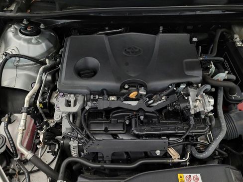 Used 2021 Toyota Camry SE image 30