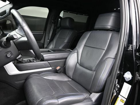 Used 2023 Toyota Tundra Platinum AWD/4WD image 2