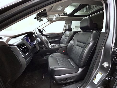 Used 2023 Nissan Rogue Platinum w/ Platinum Premium Package image 10