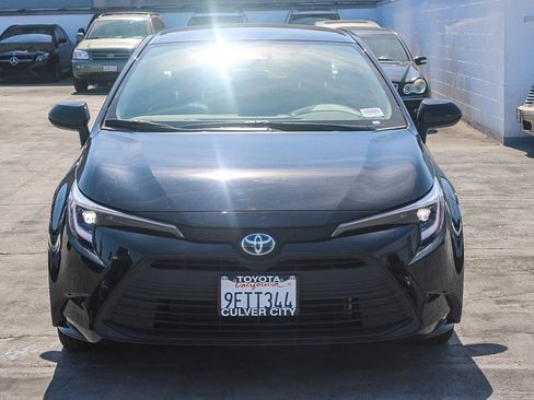 Certified 2023 Toyota Corolla LE w/ LE Convenience Package image 2