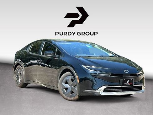 Used 2025 Toyota Prius Plug-In Hybrid FWD image 1