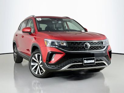Used 2022 Volkswagen Taos SE w/ IQ.Drive SE Package