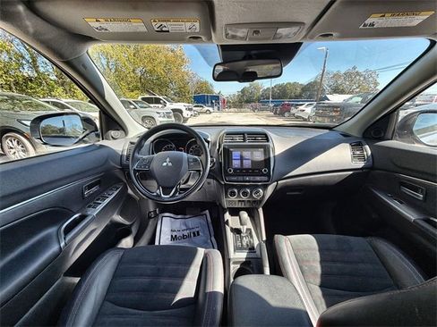 Used 2023 Mitsubishi Outlander Sport SE image 19