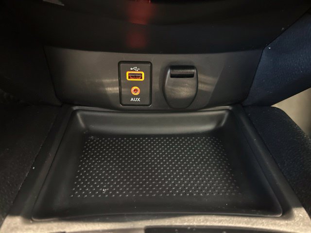 Used 2017 Nissan Rogue SV w/ SV Premium Package AWD/4WD image 8