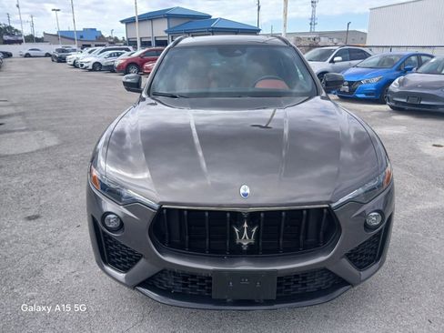 Used 2022 Maserati Levante GT AWD/4WD image 3