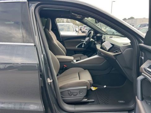 New 2025 Audi Q5 Premium Plus image 33