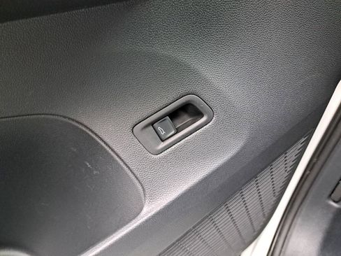 Used 2024 Volkswagen Atlas SE image 34