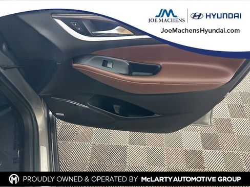 Used 2018 Buick Enclave Avenir w/ Avenir Technology Package image 21