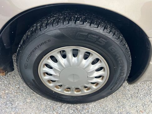 Used 2002 Buick Le Sabre Custom image 22