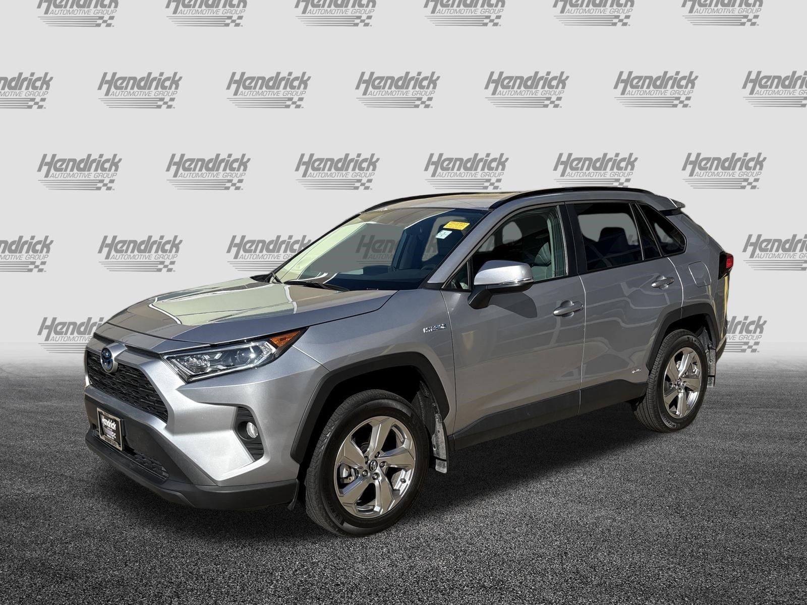 Used 2021 Toyota RAV4 XLE Premium AWD/4WD image 5