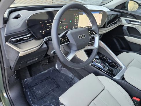 New 2025 Audi Q5 2.0T Premium Plus image 19