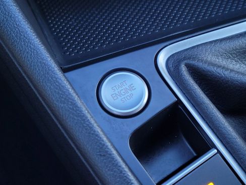 Used 2021 Volkswagen Jetta R-Line image 25