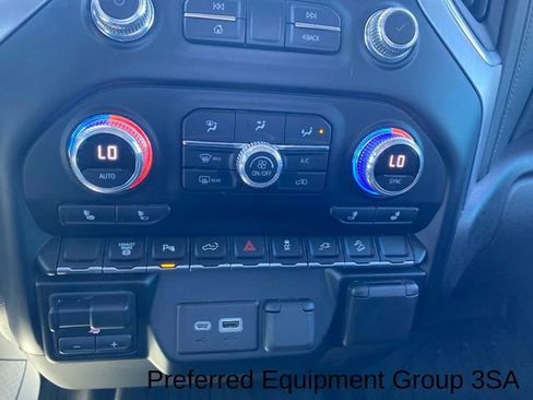 Used 2022 GMC Sierra 2500 SLE w/ SLE Convenience Package AWD/4WD image 18
