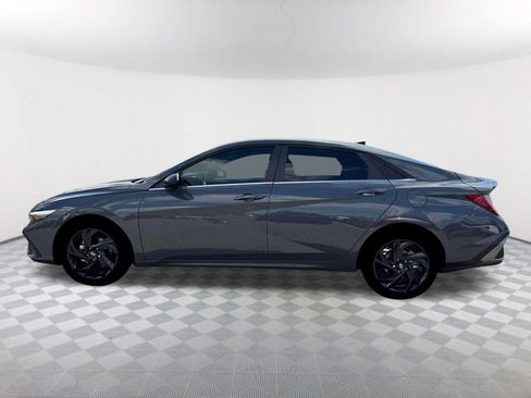 New 2026 Hyundai Elantra SEL Sport Premium FWD image 3
