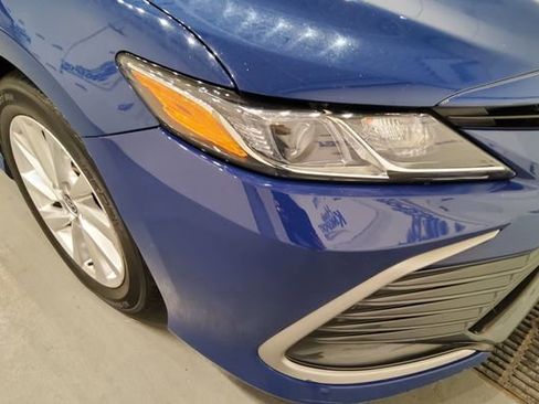 Used 2023 Toyota Camry LE FWD image 7