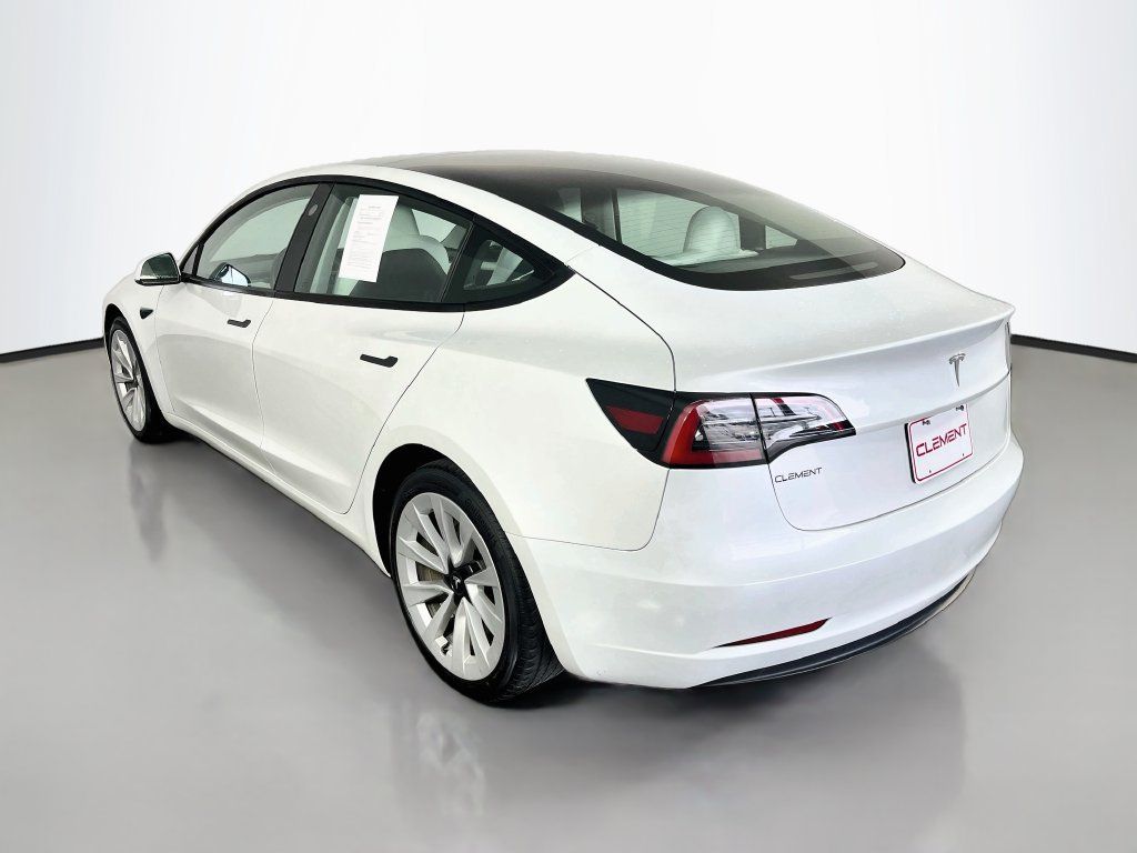 Used 2023 Tesla Model 3 Standard Range RWD image 9