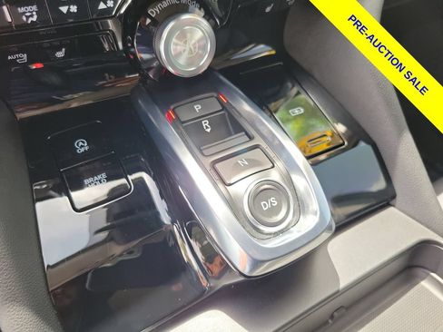 Used 2025 Acura MDX FWD image 30