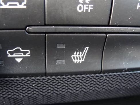 Used 2017 RAM 1500 Rebel w/ Luxury Group image 19