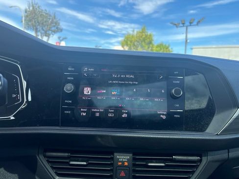 Used 2020 Volkswagen Jetta SEL FWD image 20