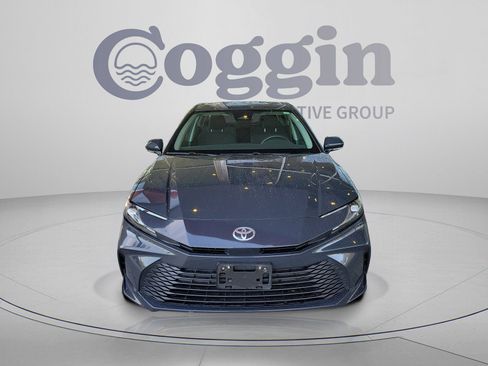 Used 2025 Toyota Camry LE FWD image 9