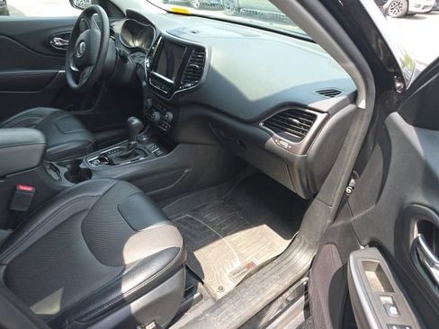 Used 2022 Jeep Cherokee Limited AWD/4WD image 7