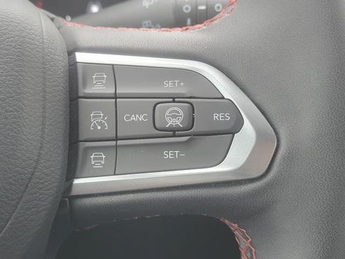 Used 2024 Jeep Compass Trailhawk w/ Trailhawk Elite Group image 13