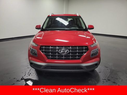 Used 2020 Hyundai Venue SEL w/ Convenience Package FWD image 2