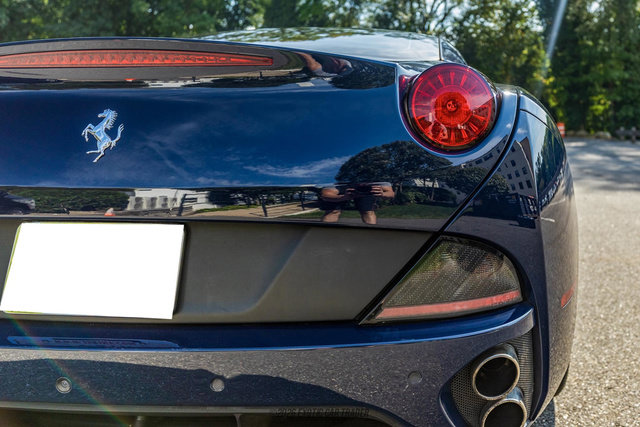 Used 2012 Ferrari California RWD image 77