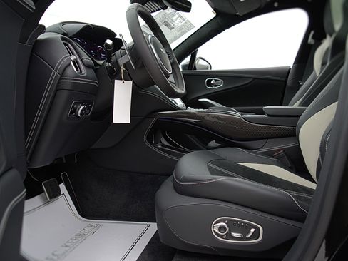 Used 2023 Aston Martin DBX 707 image 45