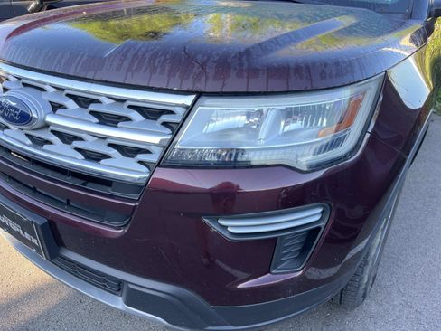 Used 2019 Ford Explorer XLT AWD/4WD image 4