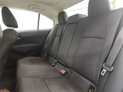 Used 2021 Toyota Corolla LE image 10