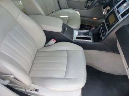 Used 2007 Chrysler 300 C RWD image 17