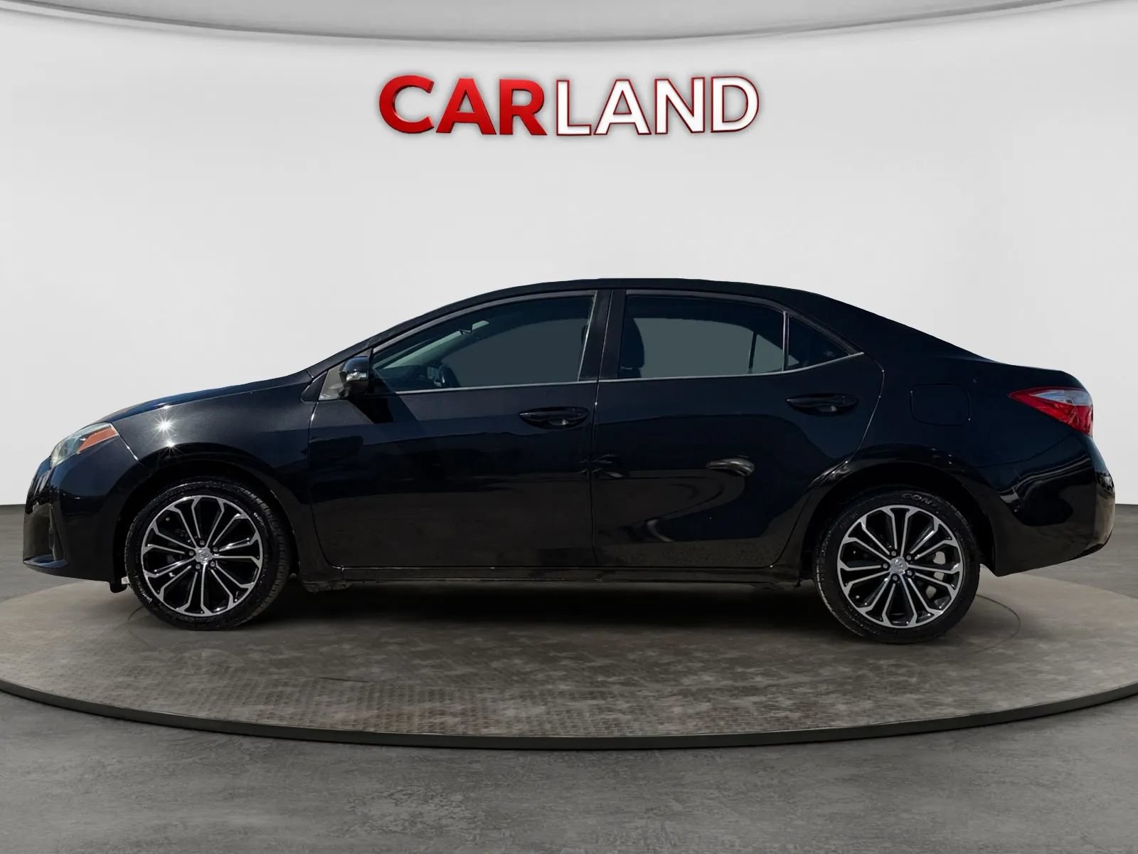 Used 2015 Toyota Corolla S FWD image 2