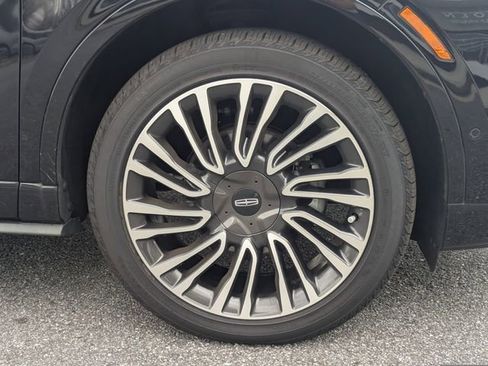 Certified 2022 Lincoln Corsair Reserve w/ Equipment Group 201A image 11