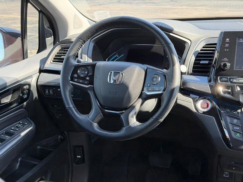 Used 2023 Honda Odyssey Elite image 12