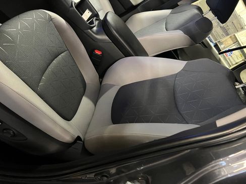 New 2025 Toyota RAV4 XLE image 30