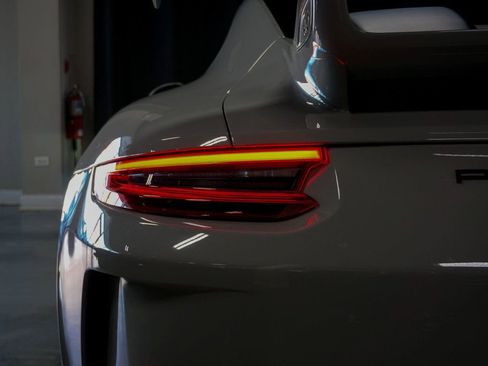 Used 2018 Porsche 911 GT3 image 79