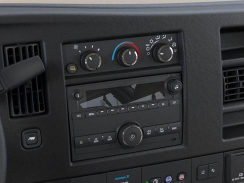 New 2025 GMC Savana 2500 image 20