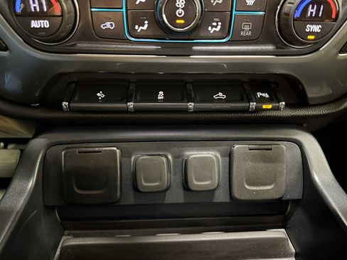 Used 2018 Chevrolet Silverado 1500 LT w/ All Star Edition image 22