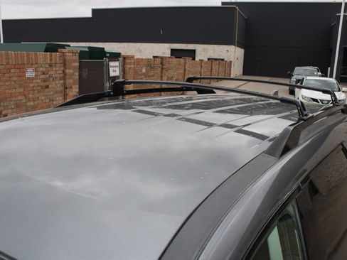 Used 2024 Nissan Pathfinder SV image 29