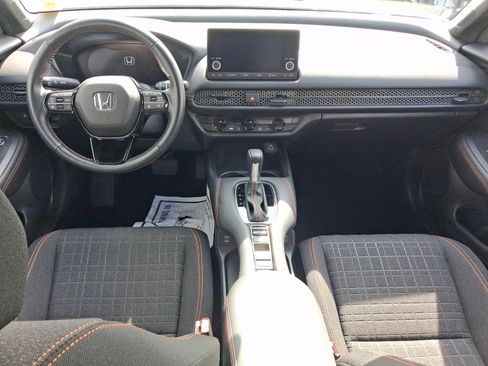 Used 2025 Honda HR-V Sport image 12