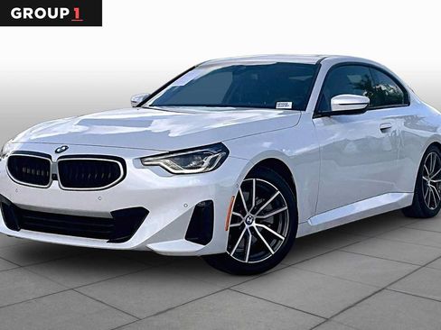 Used 2025 BMW 230i Coupe RWD image 1